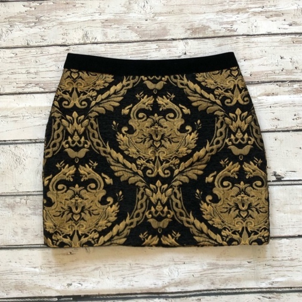 Endless Rose Gold Embroidered Mini Skirt size M